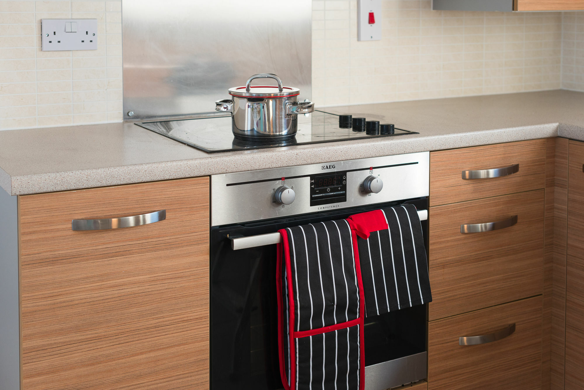 Cambridge Orchard Apartments - 2 Double Bedrooms Екстер'єр фото